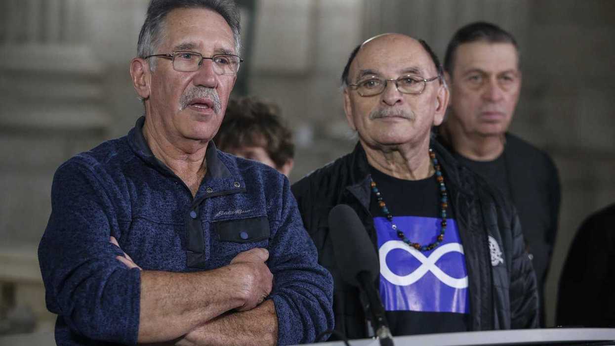Manitoba men switched at birth receive settlement