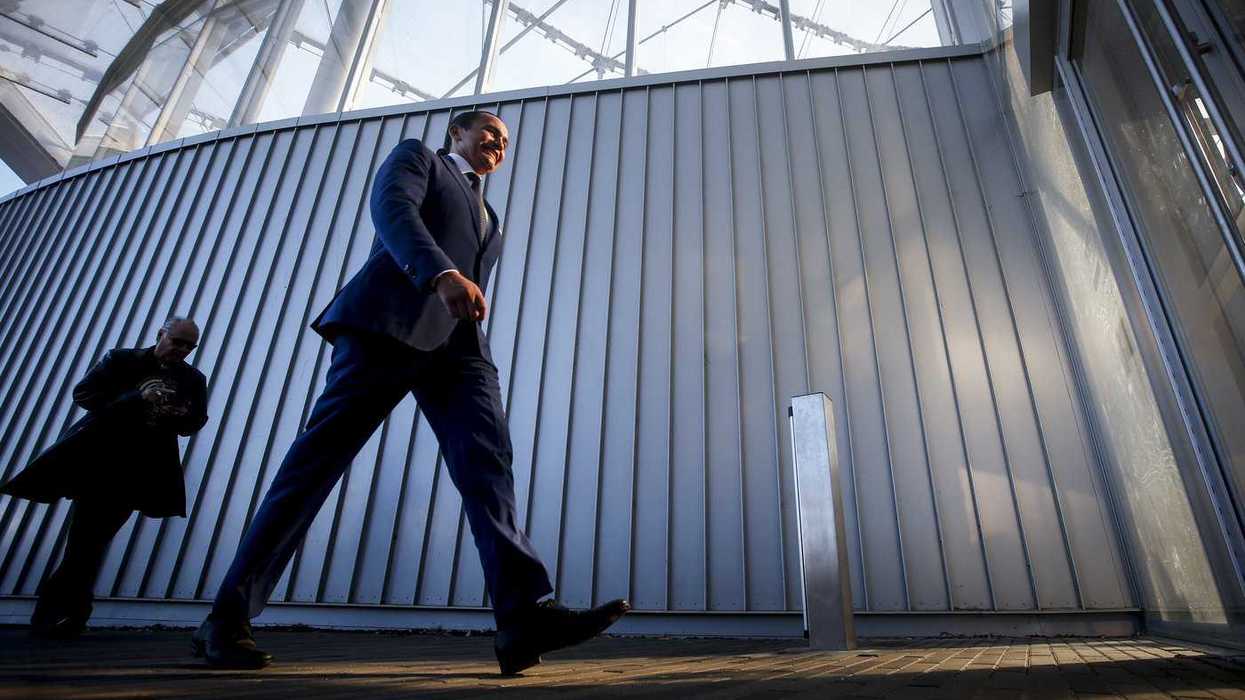 Manitoba premier challenges students on fitness