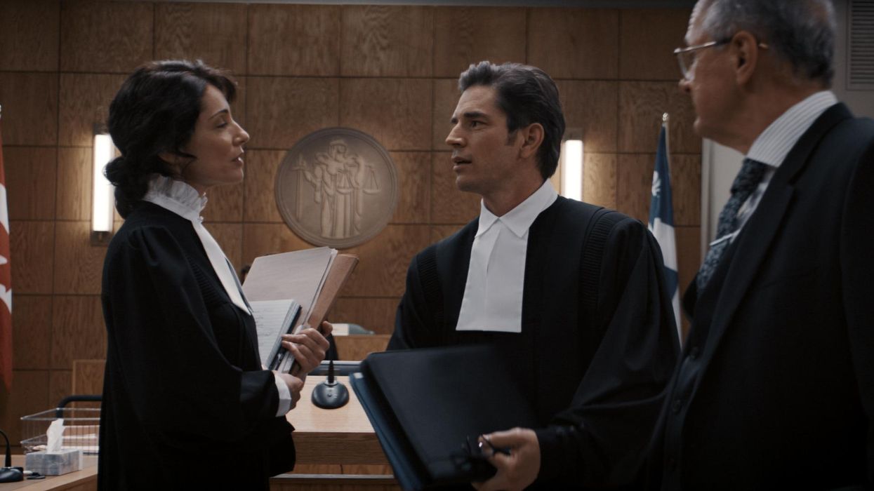 Marilyse Bourke, Sébastien Delorme et Michel Laperrière dans Indéfendable. 