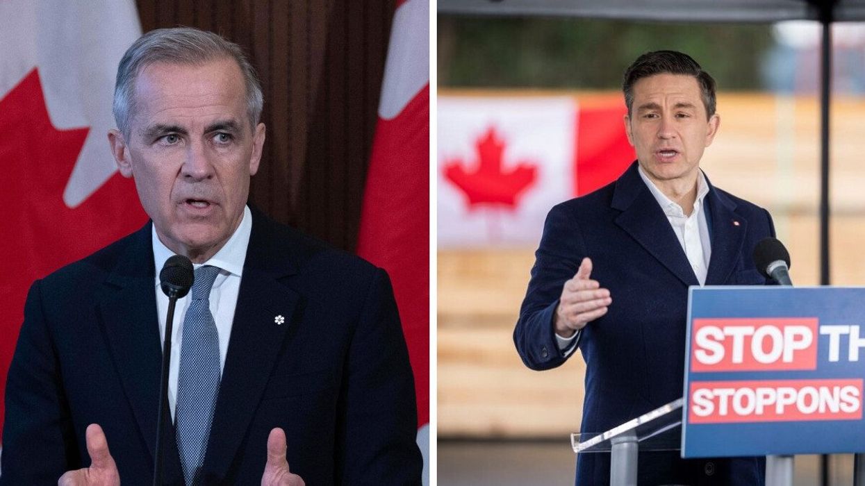 Mark Carney. Droite : Pierre Poilievre.