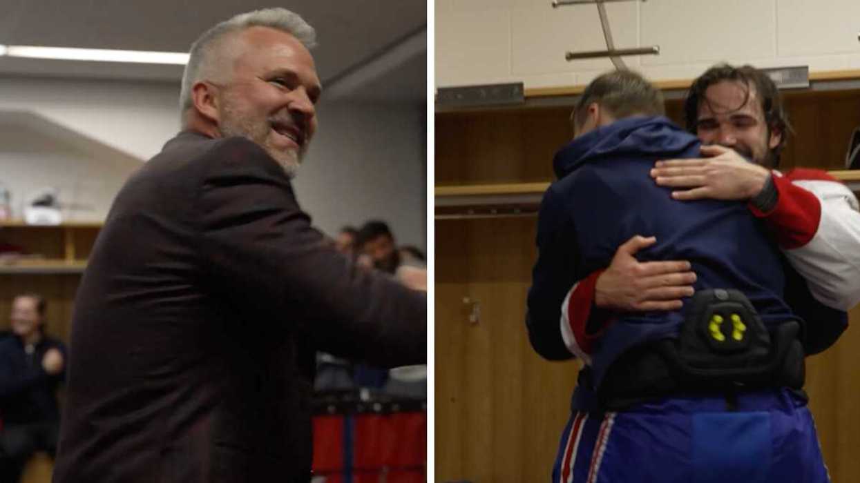 Martin St-Louis. Droite : Ivan Demidov et Alex Newhook des Canadiens de Montréal.