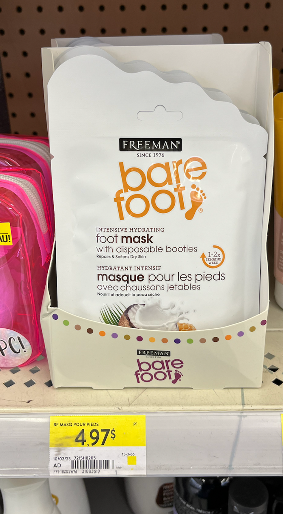 Masque pour les pieds sur une tablette.