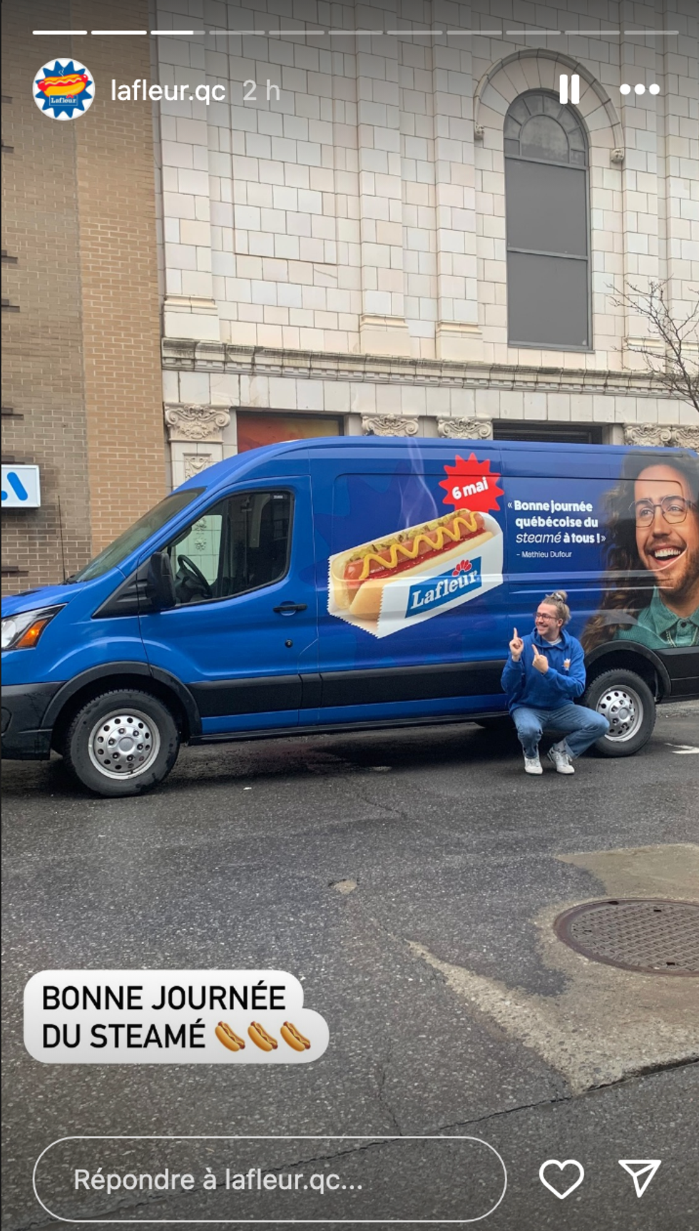 Math Duff et son camion de hot-dogs. 