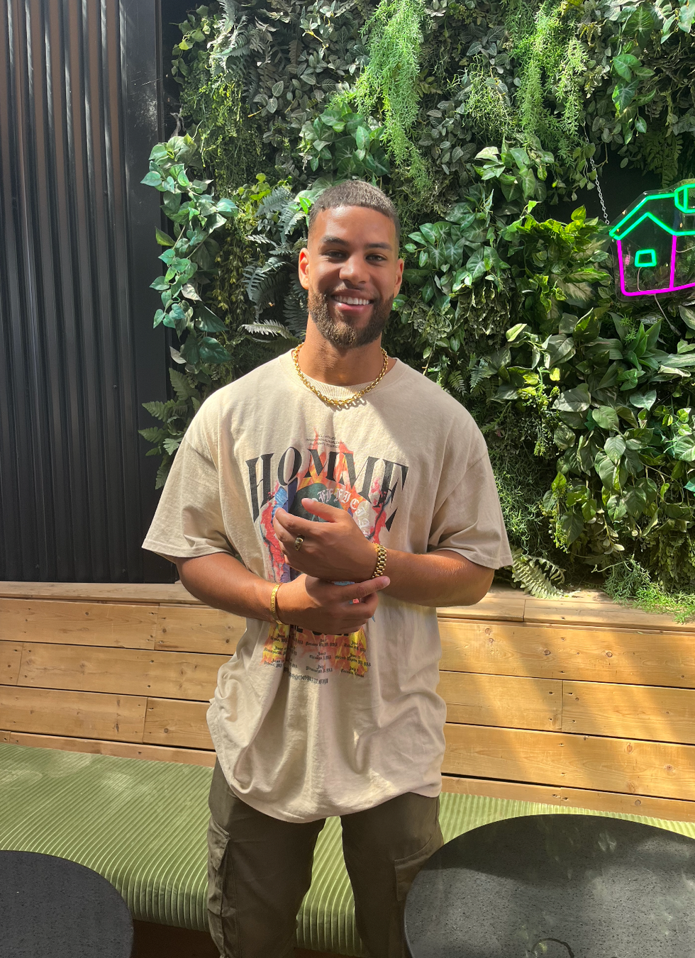 Mathieu Dufresne de L'\u00eele de l'amour.