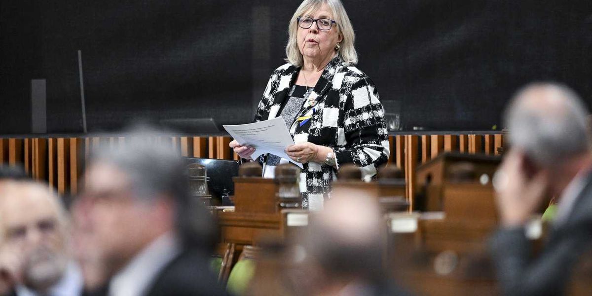Elizabeth May says Greens can win byelection by campaigning on PM’s climate record Elizabeth May says Greens can win byelection by campaigning on PM’s climate record