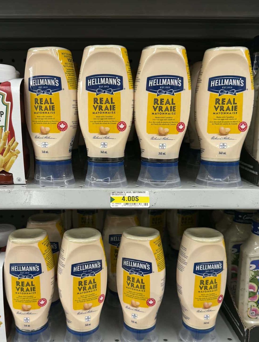 Mayonnaise Hellmann's sur les tablettes du Dollarama.