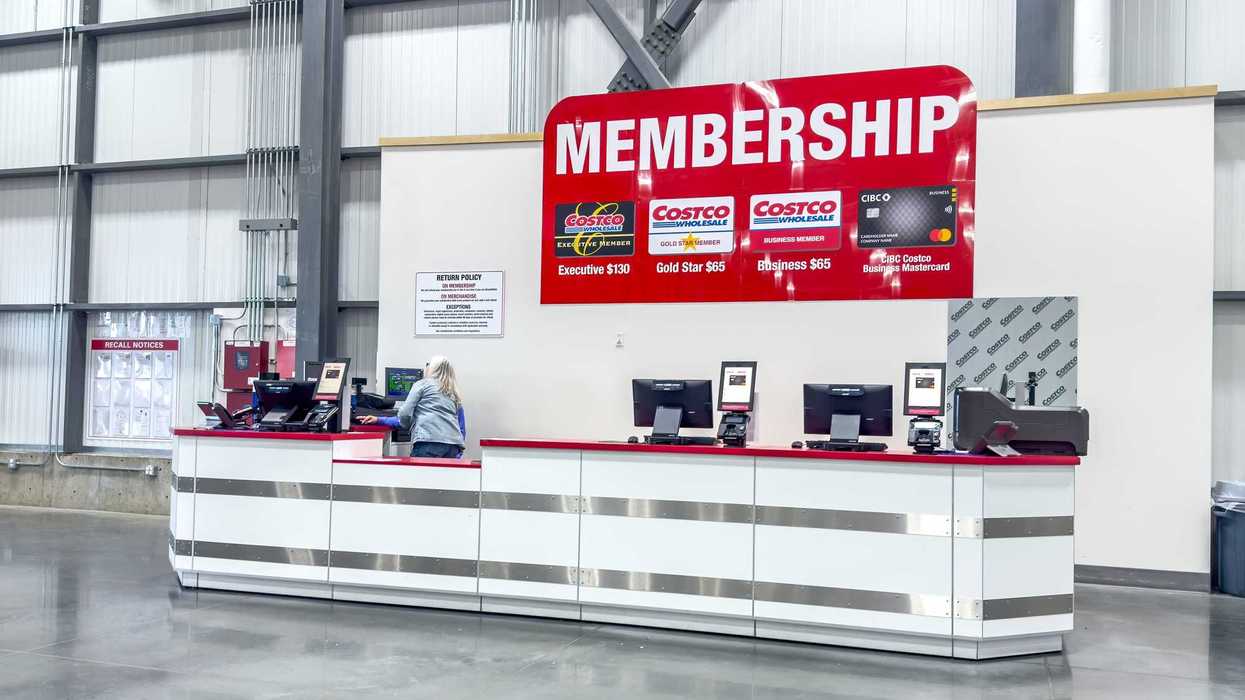 membership counter at costco store in canada