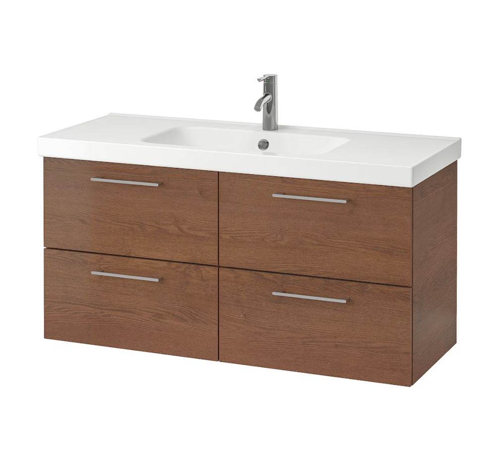 Meuble de salle de bain au IKEA.