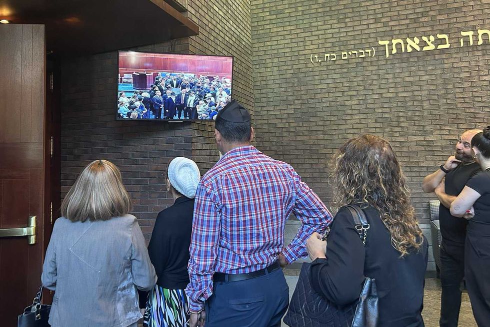 Montreal mourners honour shot bystander