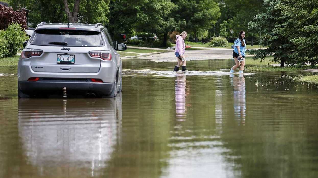 More Canadians affected by extreme weather: poll