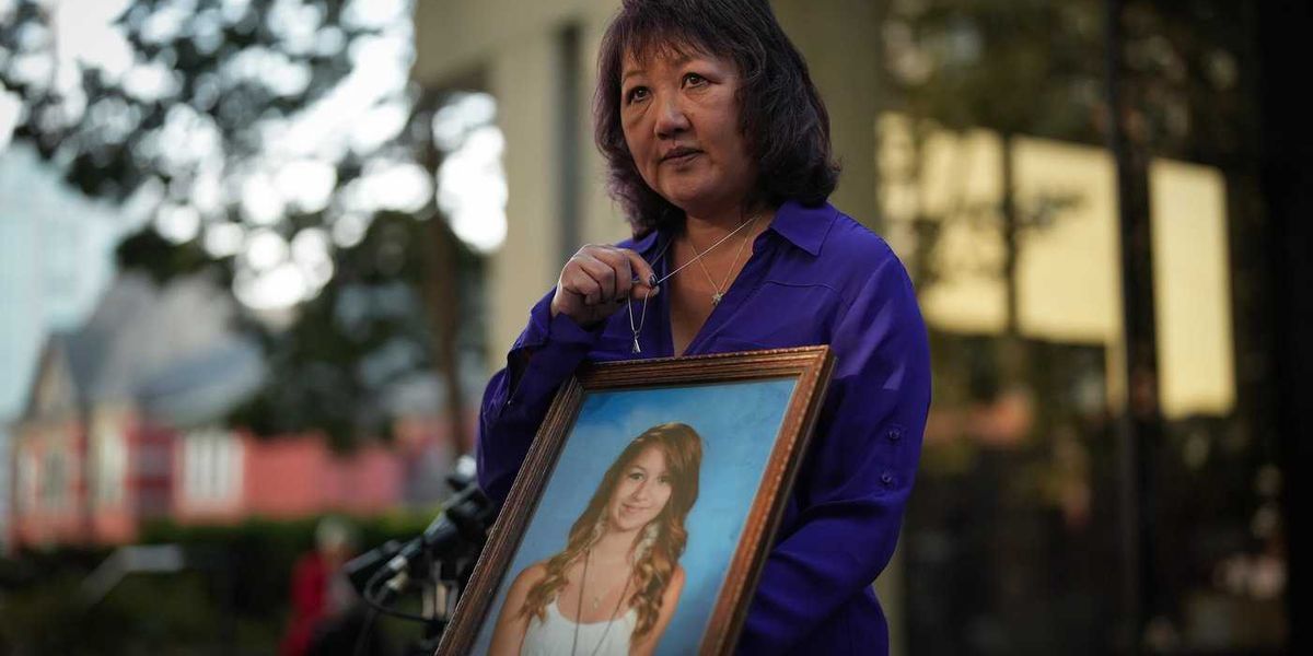 Mother of B.C. cyberbullying victim Amanda Todd welcomes federal online safety bill Mother of B.C. cyberbullying victim Amanda Todd welcomes federal online safety bill