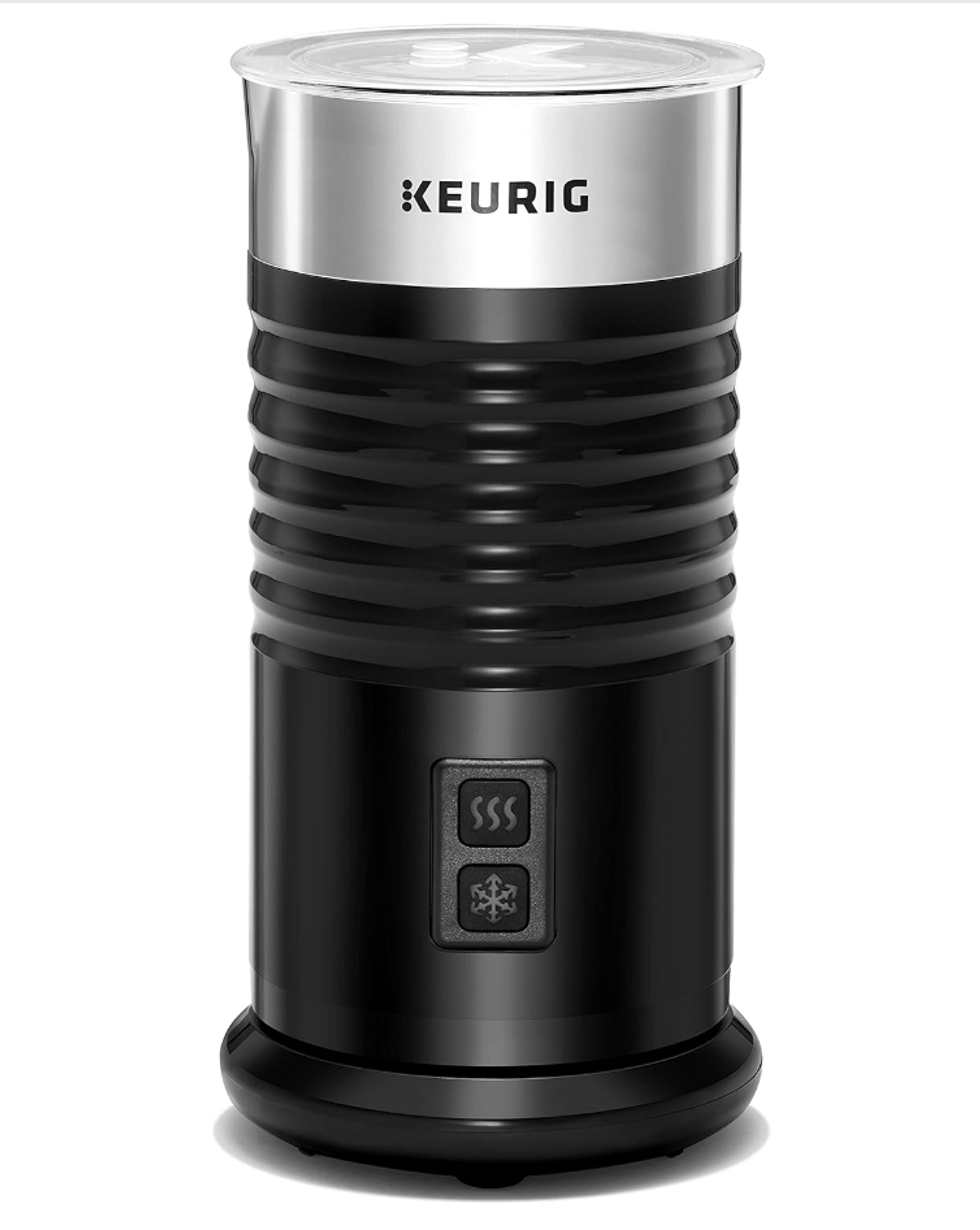 Mousseur \u00e0 lait Keurig noir, avec des boutons pour les fonctions \u00ab chaud et froid \u00bb.