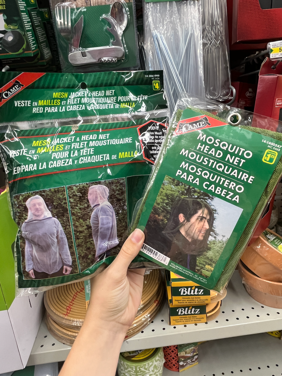 Moustiquaire au Dollarama.