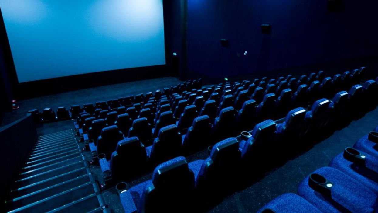 Move theatre.