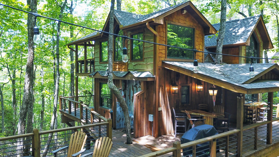 Multi-level decks and patios at Inn The Ravine.