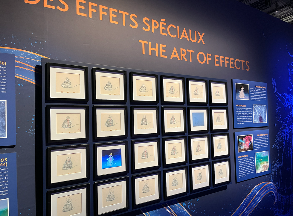 Mur avec le processus de dessin de Cendrillon de l\u2019exposition Immersive Disney Animation \u00e0 Montr\u00e9al.