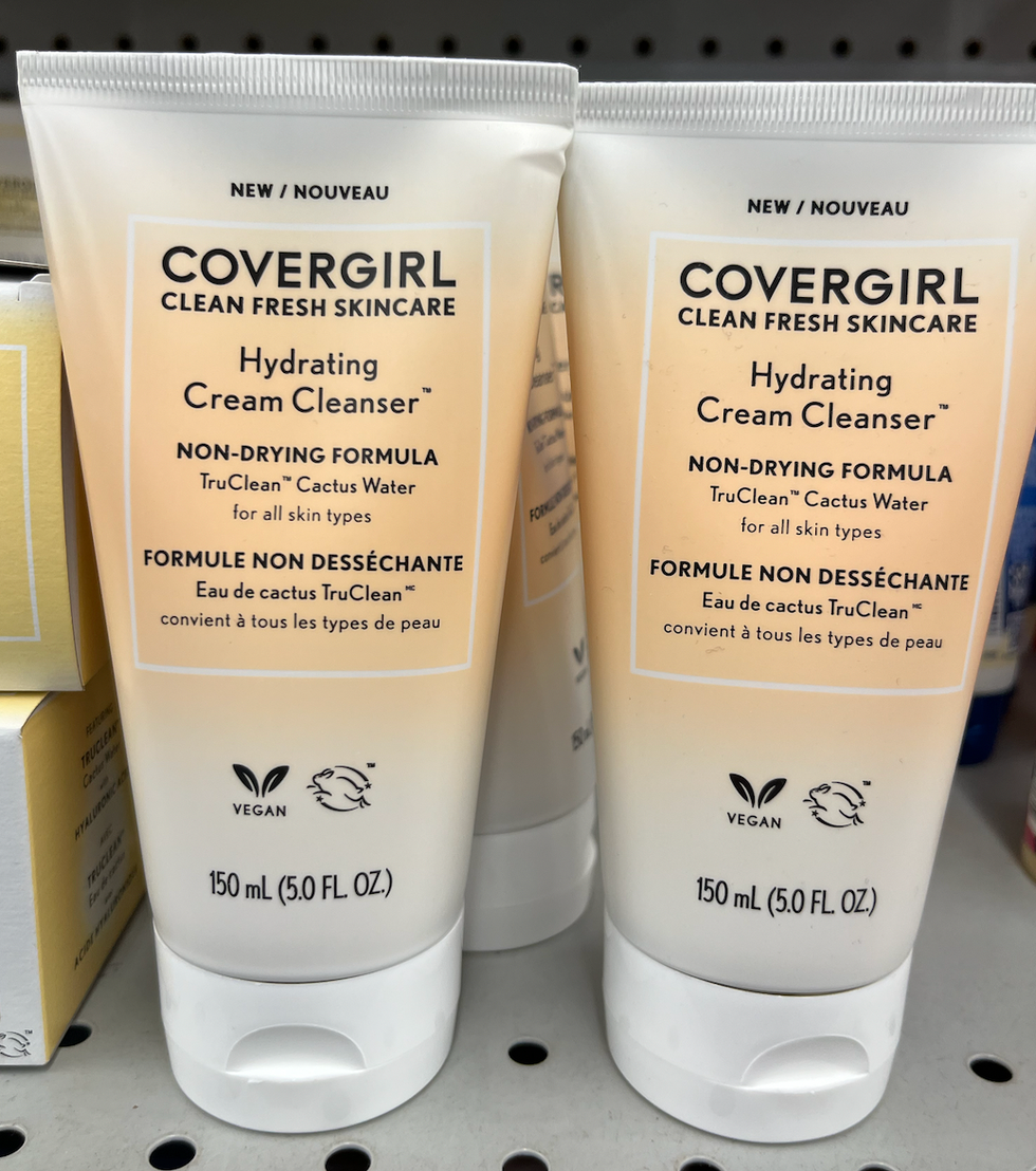 Nettoyant Covergirl Clean Fresh Skincare Hydrating Cream Cleanser vendu du Dollarama.