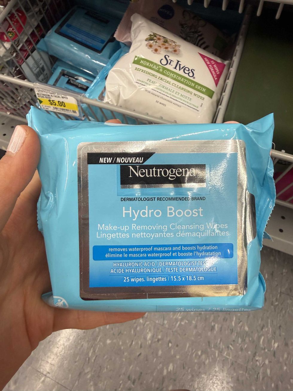 Neutrogena make-up removing cleansing wipes from Dollarama.