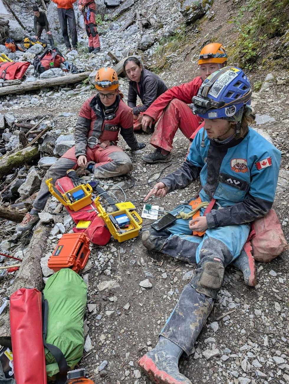 New tech used to save caver from 'Psych Squeeze'