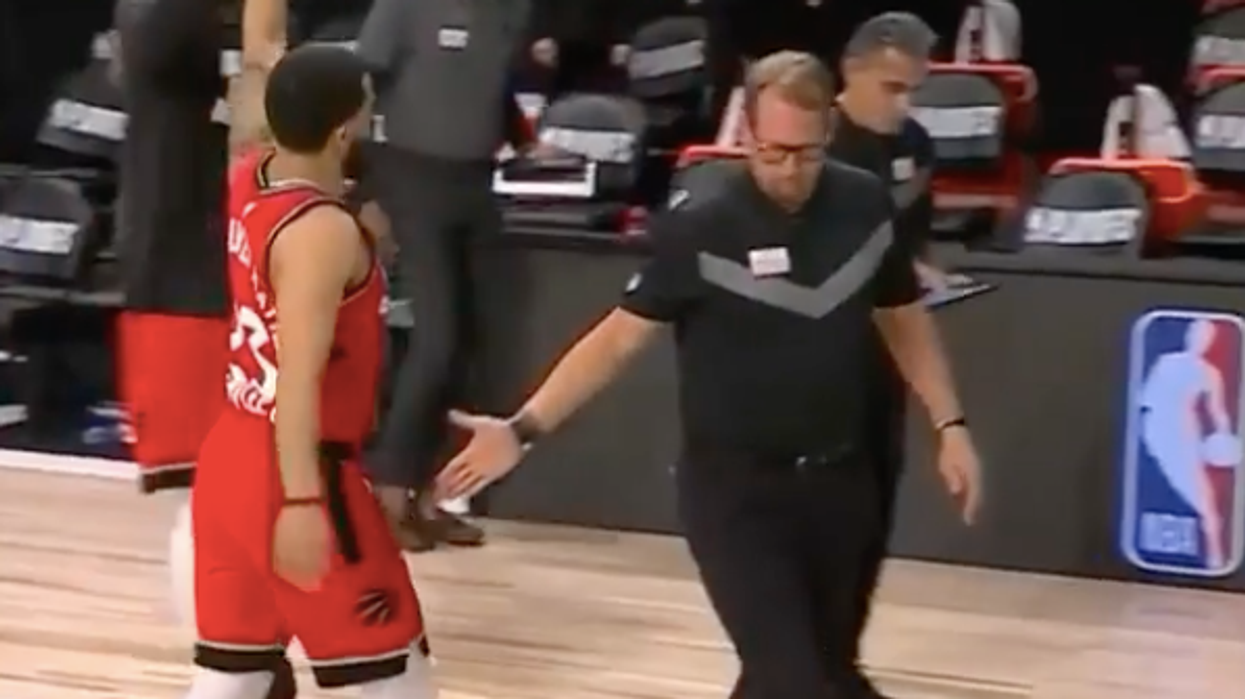 Nick Nurse's High Five Was Hilariously Ignored By VanVleet Last Night (VIDEO)