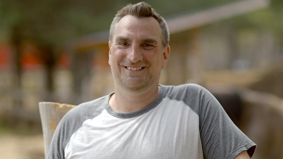 Nicolas de L'amour est dans le pr\u00e9 11.