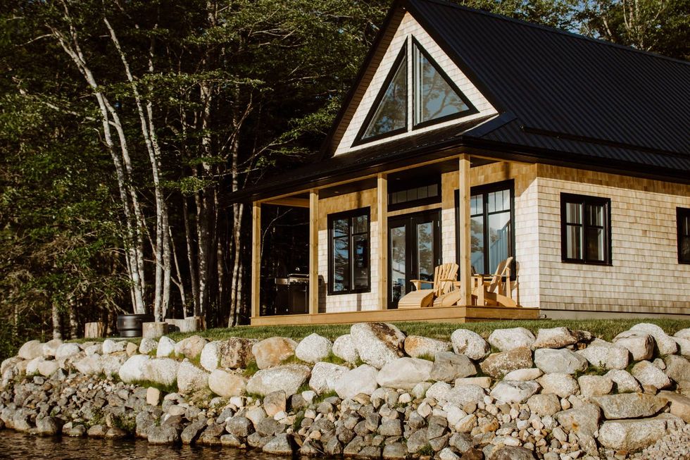 12 Cottage Rentals In Nova Scotia For You & Your BFFs This Winter Narcity