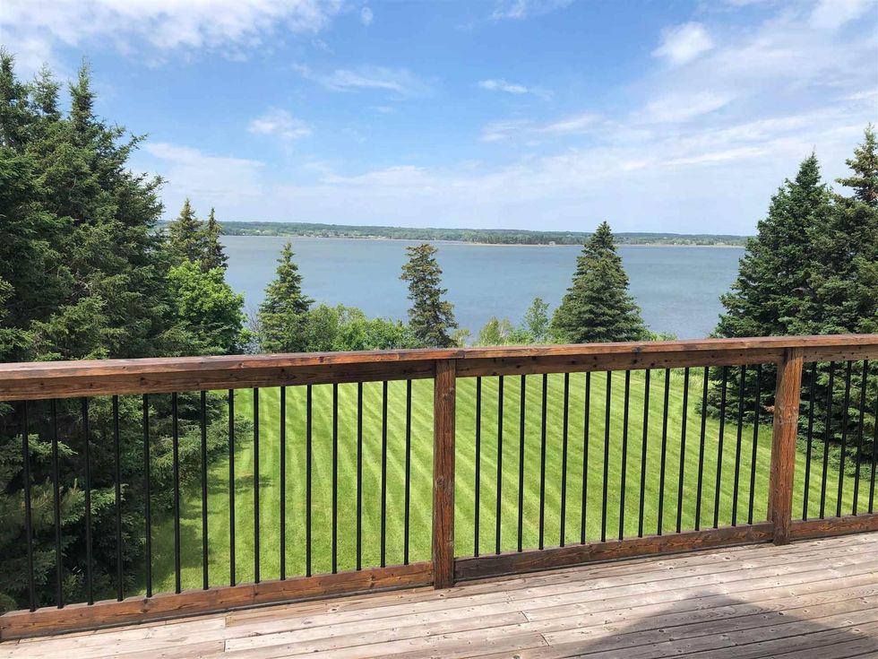 Nova Scotia Waterfront Home For Sale Has A 3K Foot Oceanside Trail