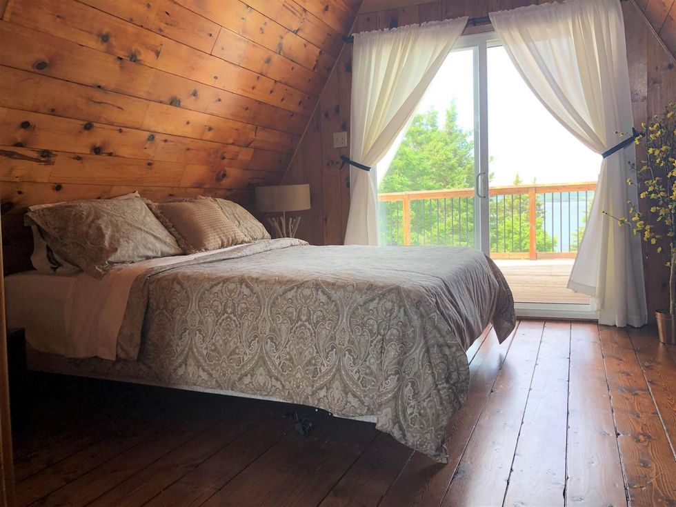 Nova Scotia Waterfront Home For Sale Has A 3K Foot Oceanside Trail