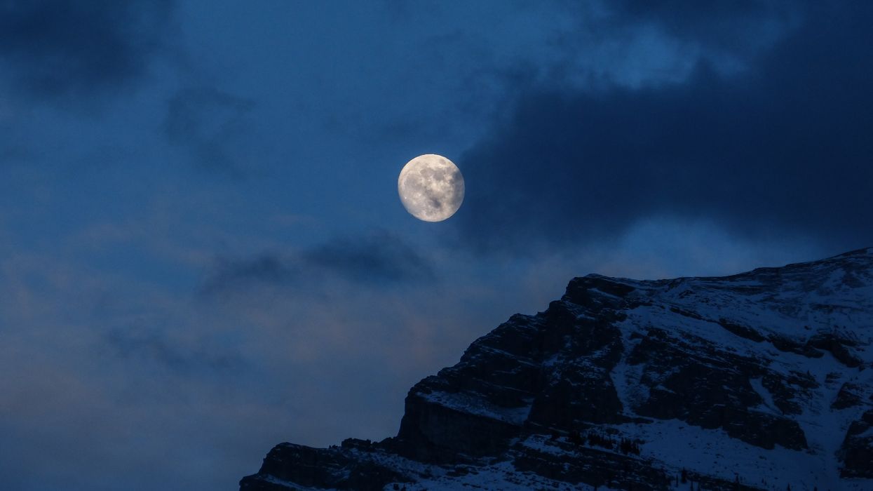 November Full Moon Over Canada Is Happening At The Same Time As A Penumbral Lunar Eclipse