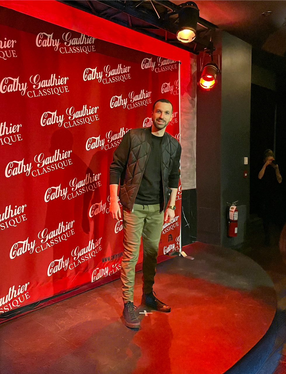 Olivier Martineau \u00e0 la premi\u00e8re de Cathy Gauthier.