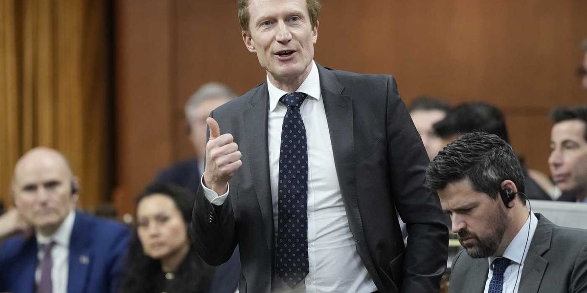 Online harm bill should cover AI chatbots: experts Online harm bill should cover AI chatbots: experts