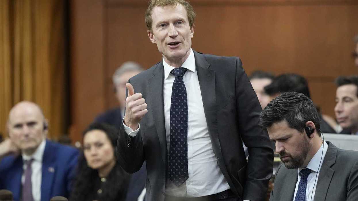 Online harm bill should cover AI chatbots: experts