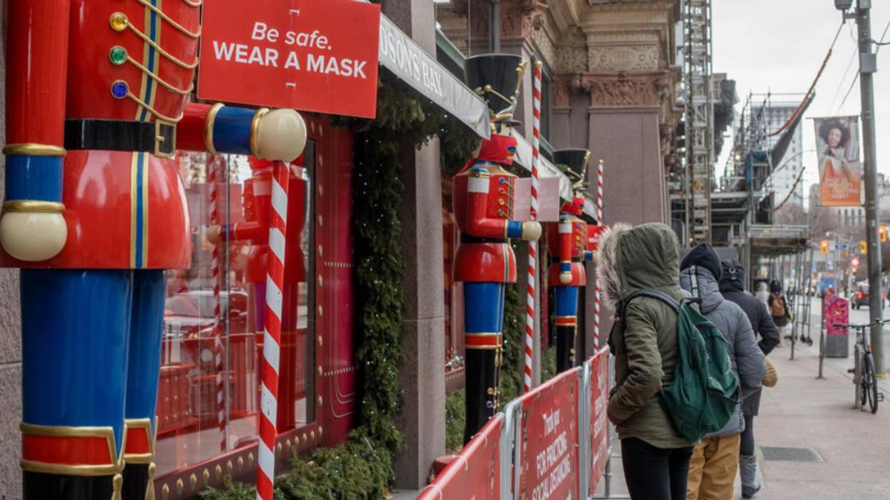 Ontarians Should 'Reconsider' Holiday Plans Due To Growing Concerns Of Omicron Variant