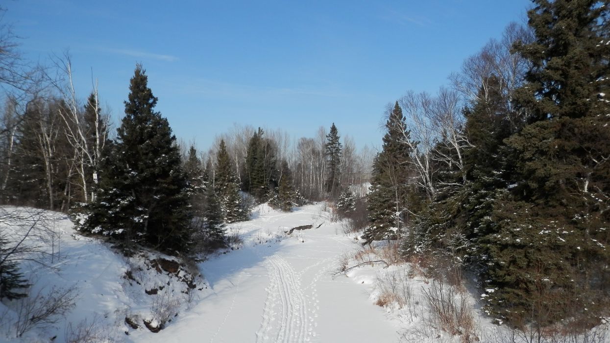Ontario First Snowfall Hit Thunder Bay Hard Over The Weekend (PHOTOS)