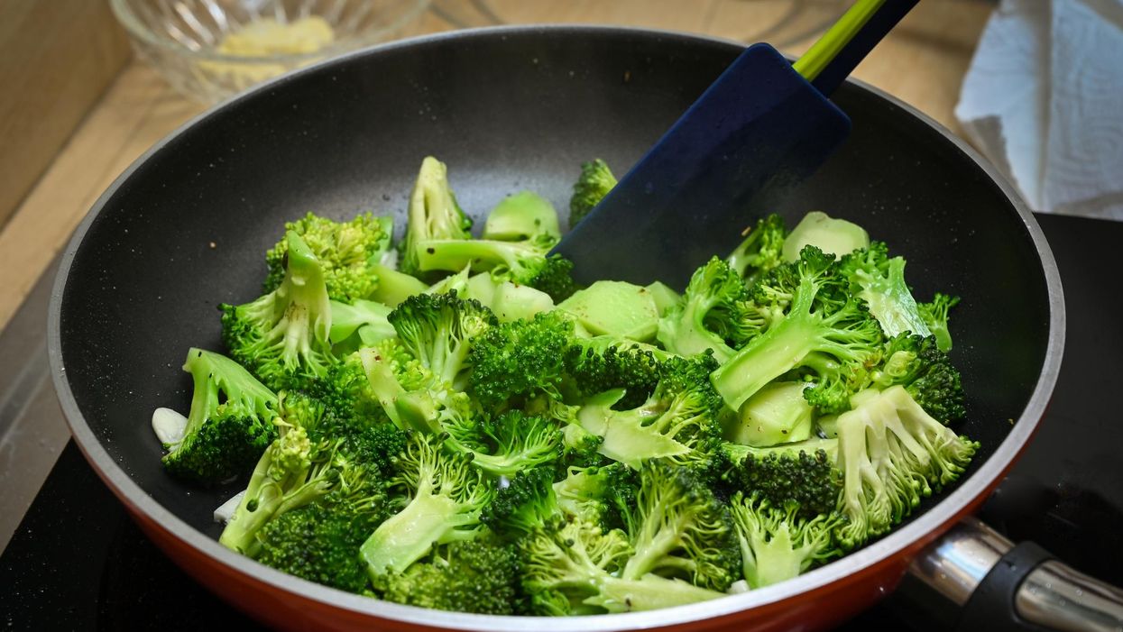 Ontario Food Recall Is Warning Of Salmonella Contamination & Your Greens Could Be Affected