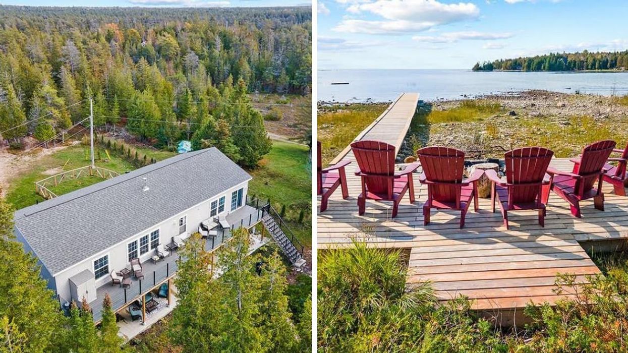 Ontario Home With 14 Rooms Is Selling For Under $1M & Has Breathtaking Views Of The Water