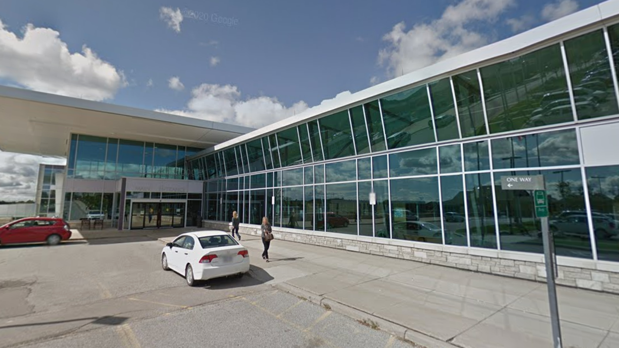 Ontario Hospital Calls Claims About Kitchen Staff Helping Nurses 'False' & 'Dangerous'