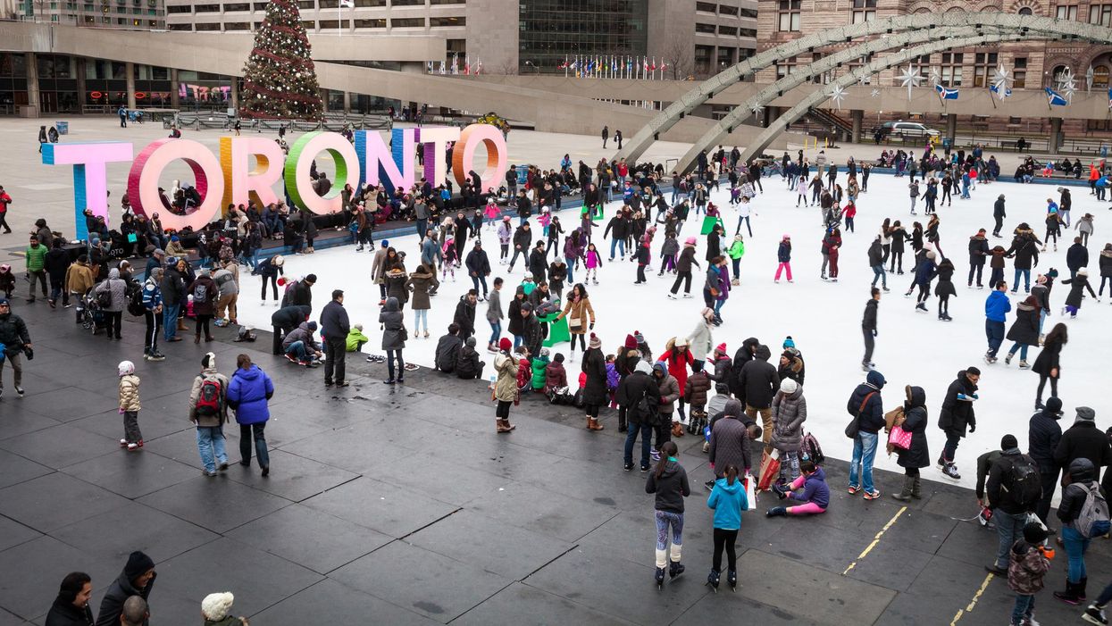 Ontario Laid Out Rules For Gatherings This Holiday Season & Here's What You Need To Know