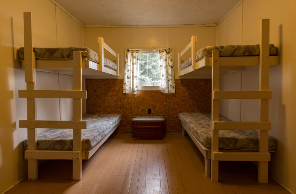 Ontario Lodge For Sale Has 20 Bedrooms And Is Still Somehow Listed Under $500,000