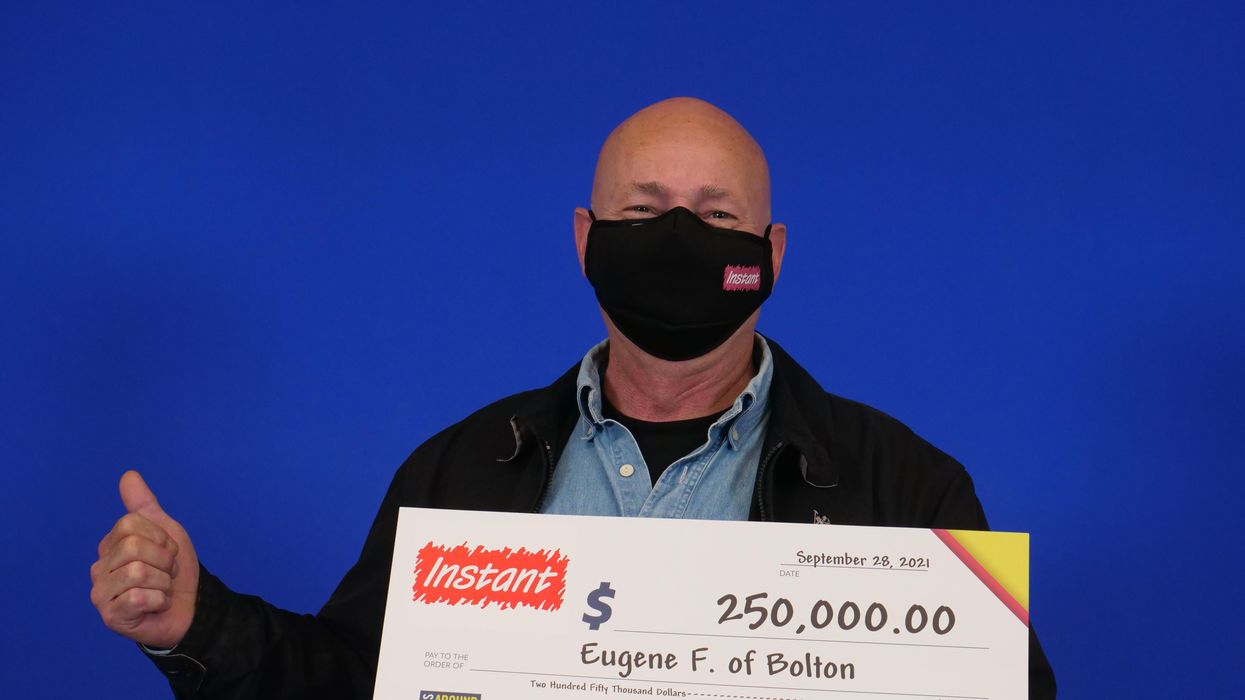 Ontario Lottery Winner Found Out He Won At The Store & Strangers Celebrated With Him