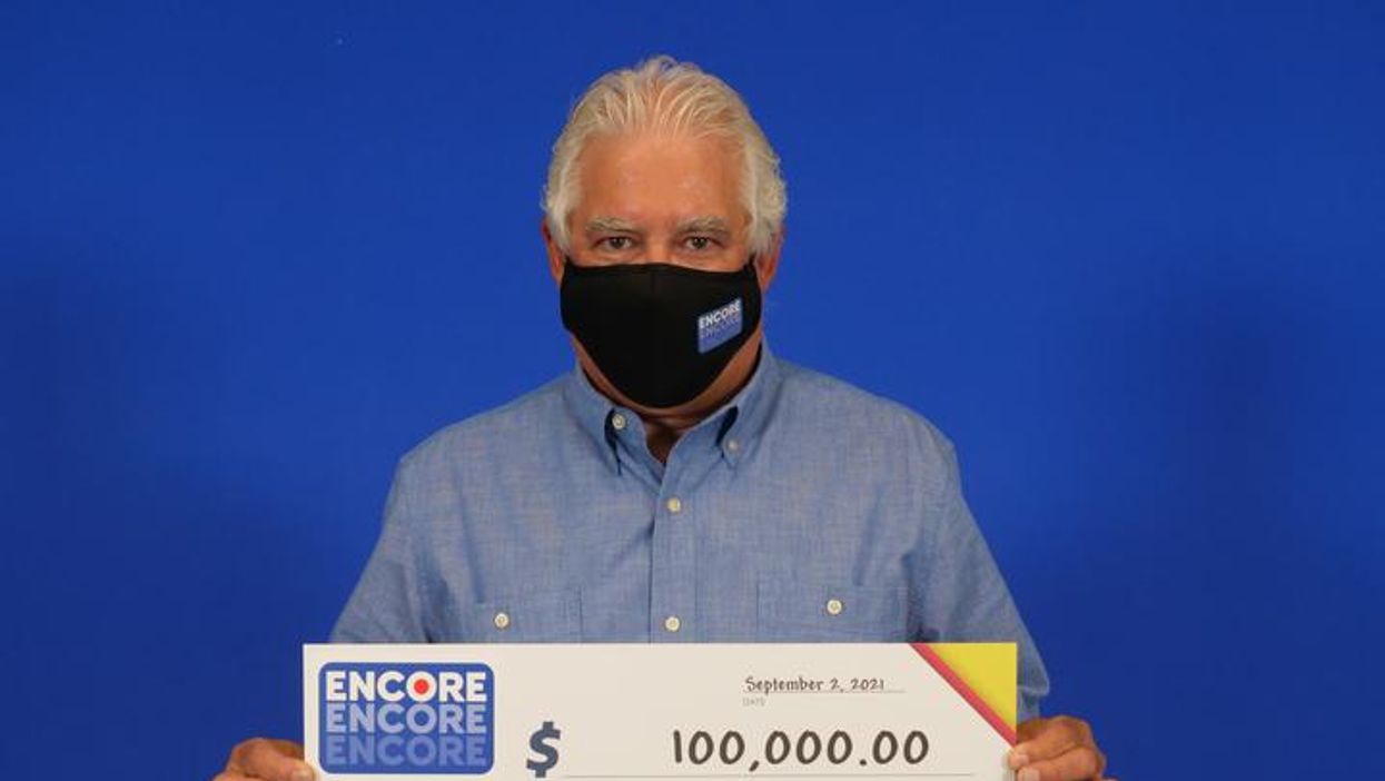 Ontario Lottery Winner Won $100K & Didn't Tell His Family For Days