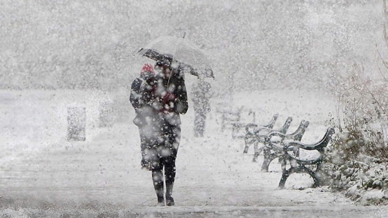 Ontario's 2022 Winter Forecast Dropped & It Will Be A 'Messy Mix Of Snow, Ice & Rain'