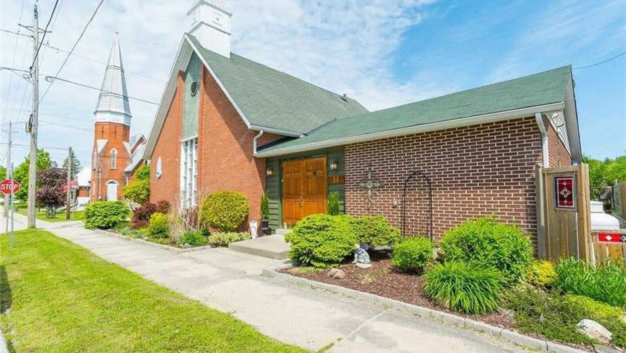 Ontario's Cheap Church Home For Sale In Ontario Is Actually So Cool Inside (PHOTOS)