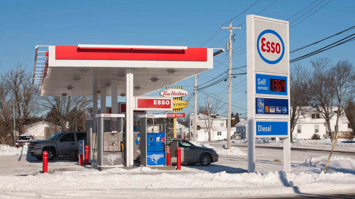 Ontario's Gas Prices Are Set To Drop This Week & Here's The Best Time To Fill Up