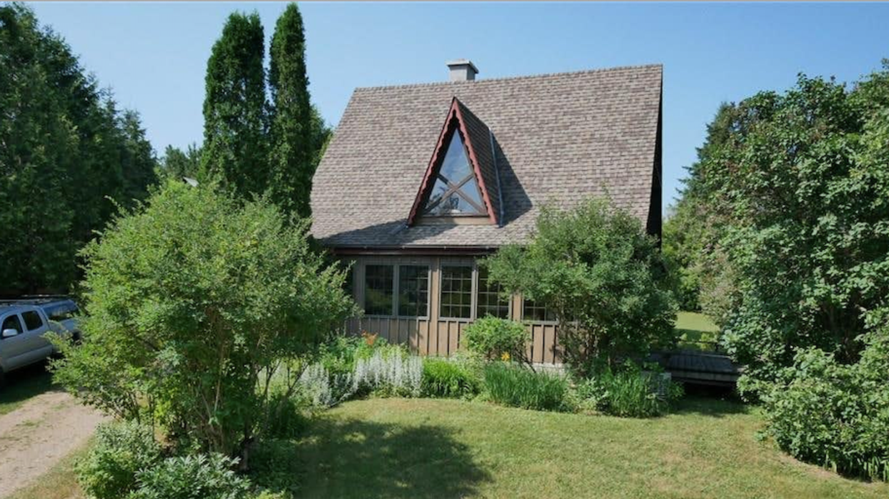 Ontario's House For Sale Actually Has A Tree For A Spiral Staircase