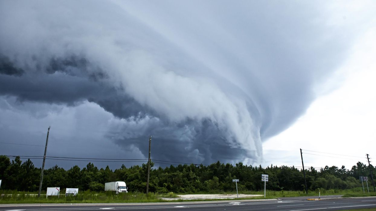Ontario's Weather Is Turning Chaotic RN & Cities Are Being Warned Of Tornado Risks
