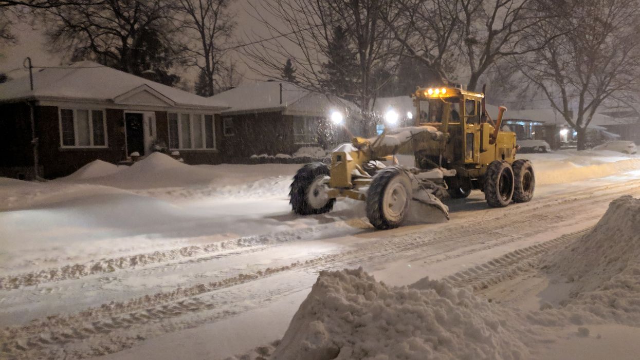 Ontario Storm Completely Buried Toronto In Gigantic Snowfall Last Night (PHOTOS)