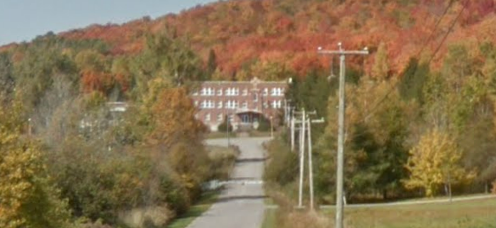 orphelinat de lac sergent Narcity