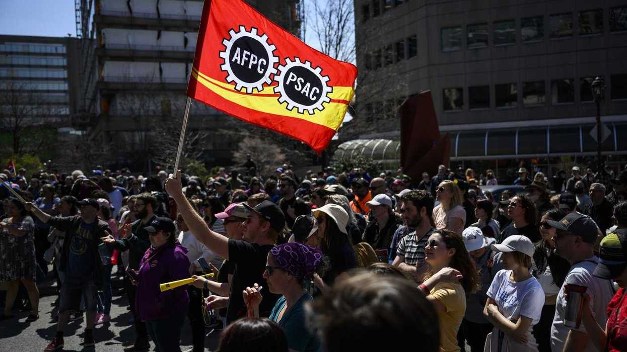 Ottawa 'disappointed' as union calls strike votes