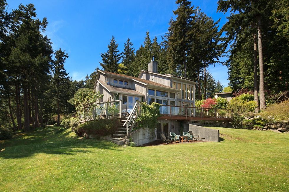Outside of the home for sale in B.C.